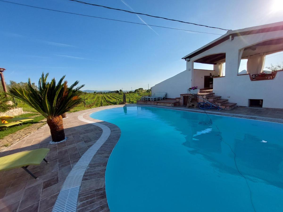 Agriturismo B&B Domo De Resteblas Berchidda Bagian luar foto