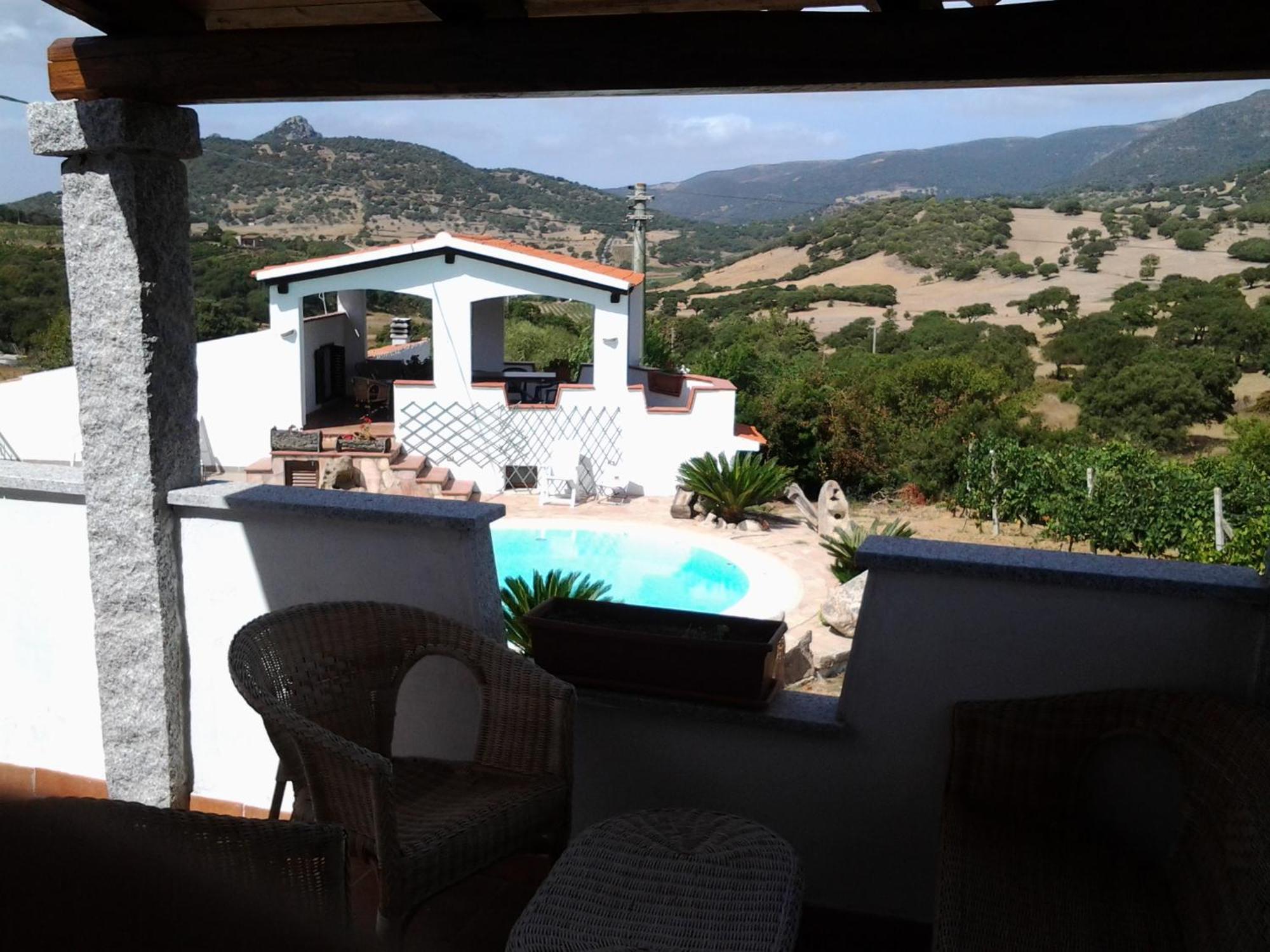 Agriturismo B&B Domo De Resteblas Berchidda Bagian luar foto