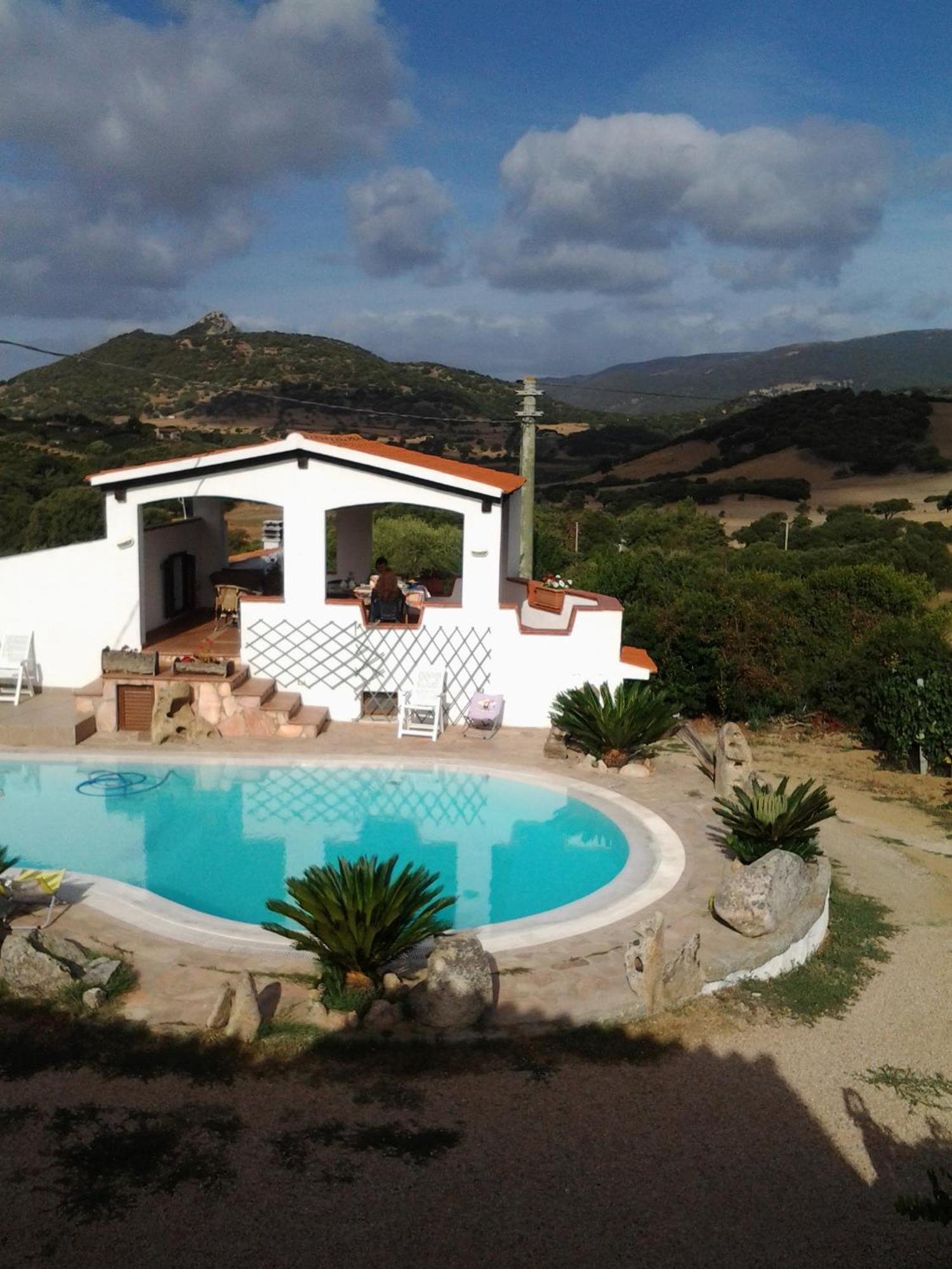 Agriturismo B&B Domo De Resteblas Berchidda Bagian luar foto