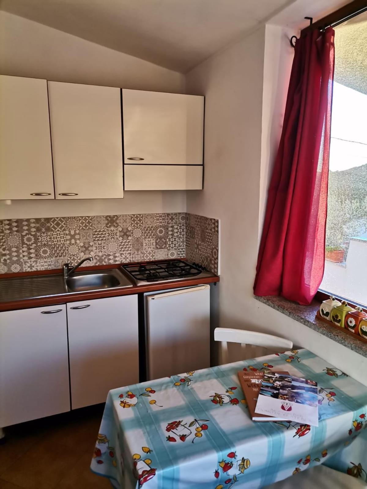 Agriturismo B&B Domo De Resteblas Berchidda Bagian luar foto