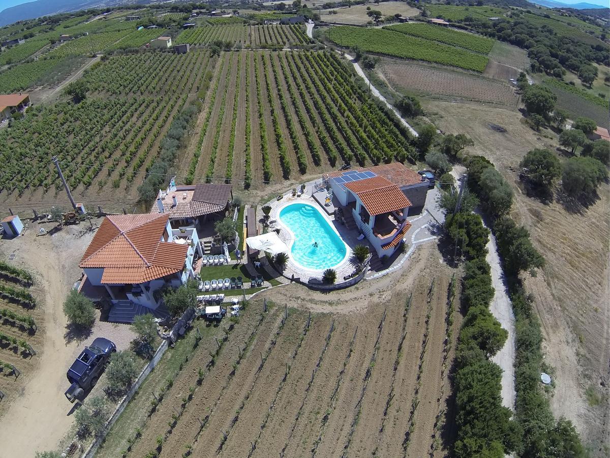 Agriturismo B&B Domo De Resteblas Berchidda Bagian luar foto